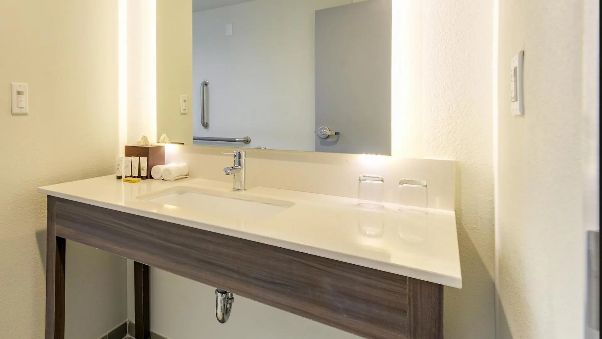 Saint Louis Airport Hotel Woodson Terrace 4*,