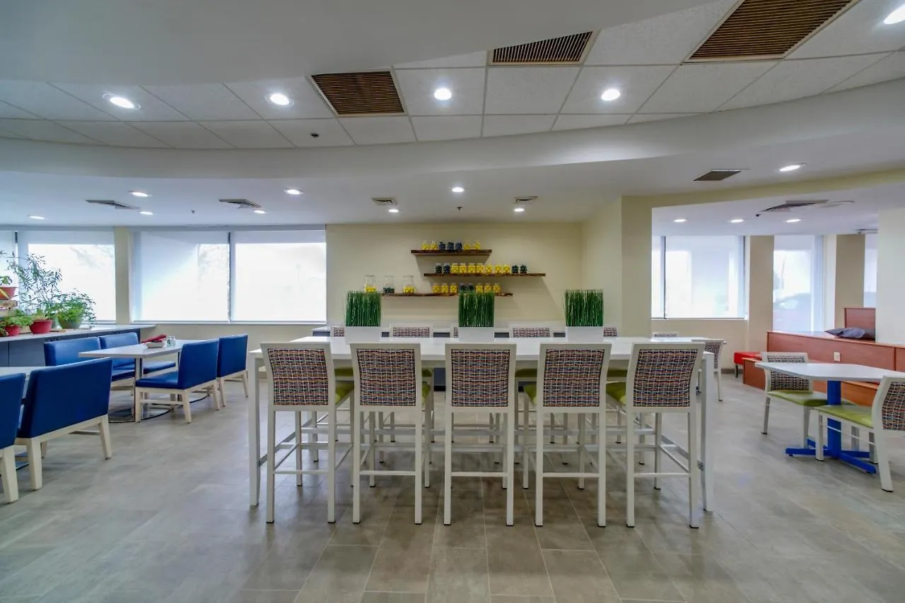 Saint Louis Airport Hotel Woodson Terrace